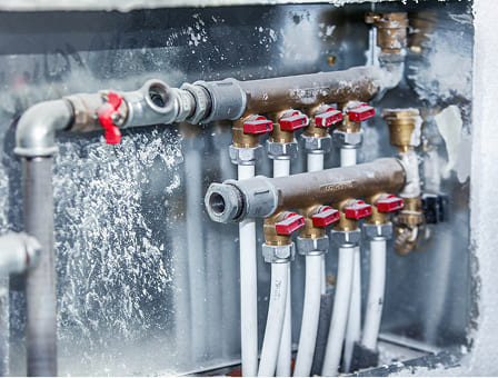 Multiple plumbing fixtures backing up simultaneously